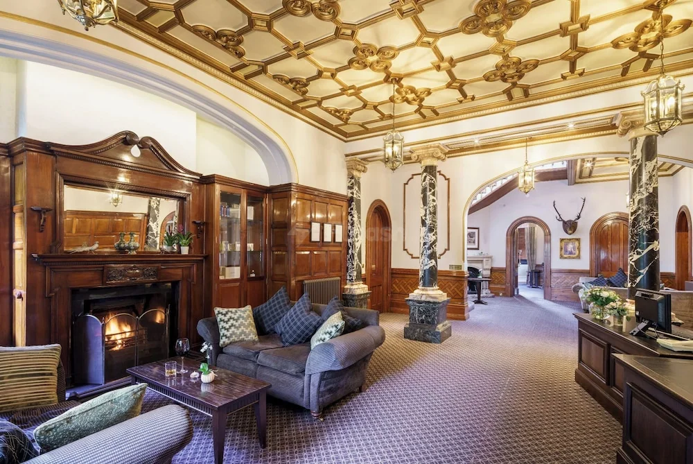Macdonald Kilhey Court — photo 2