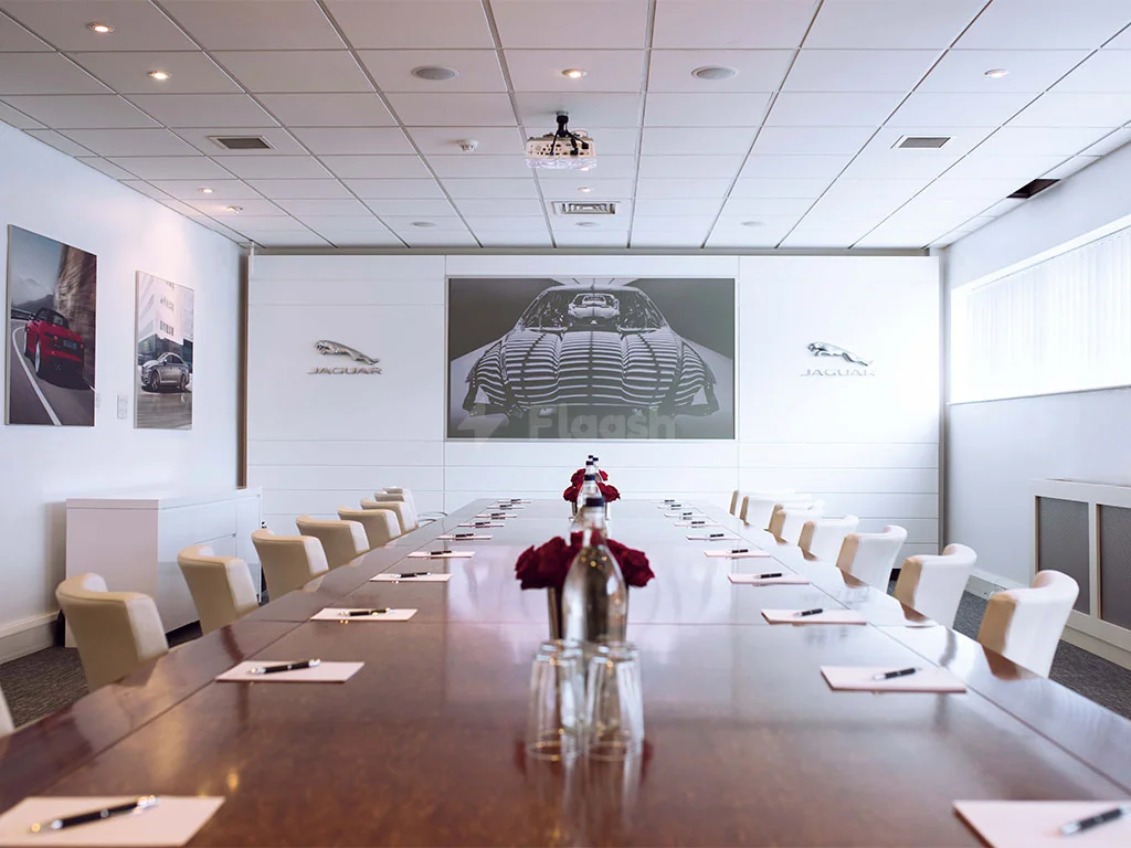 Jaguar Experience — photo 3