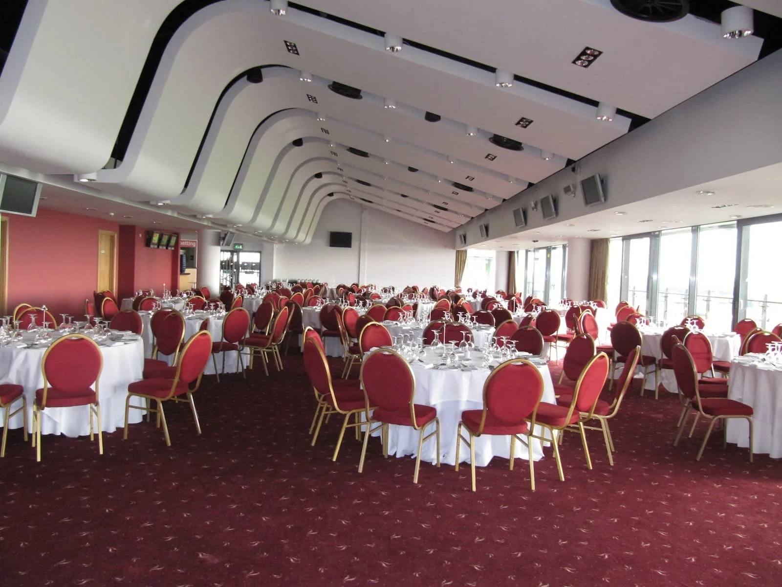Aintree Racecourse — photo 2