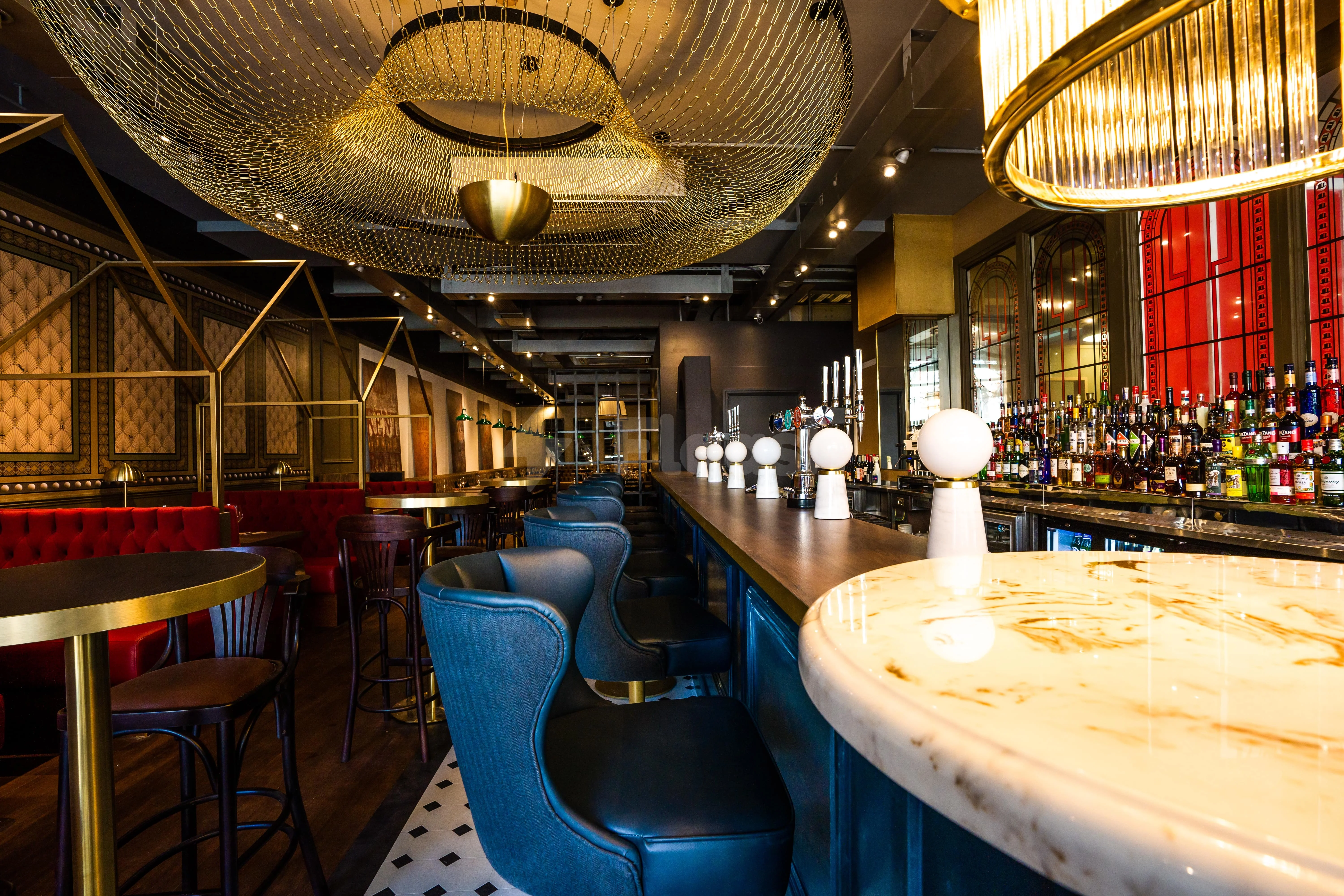 Top Hat Restaurant & Bar — photo 3