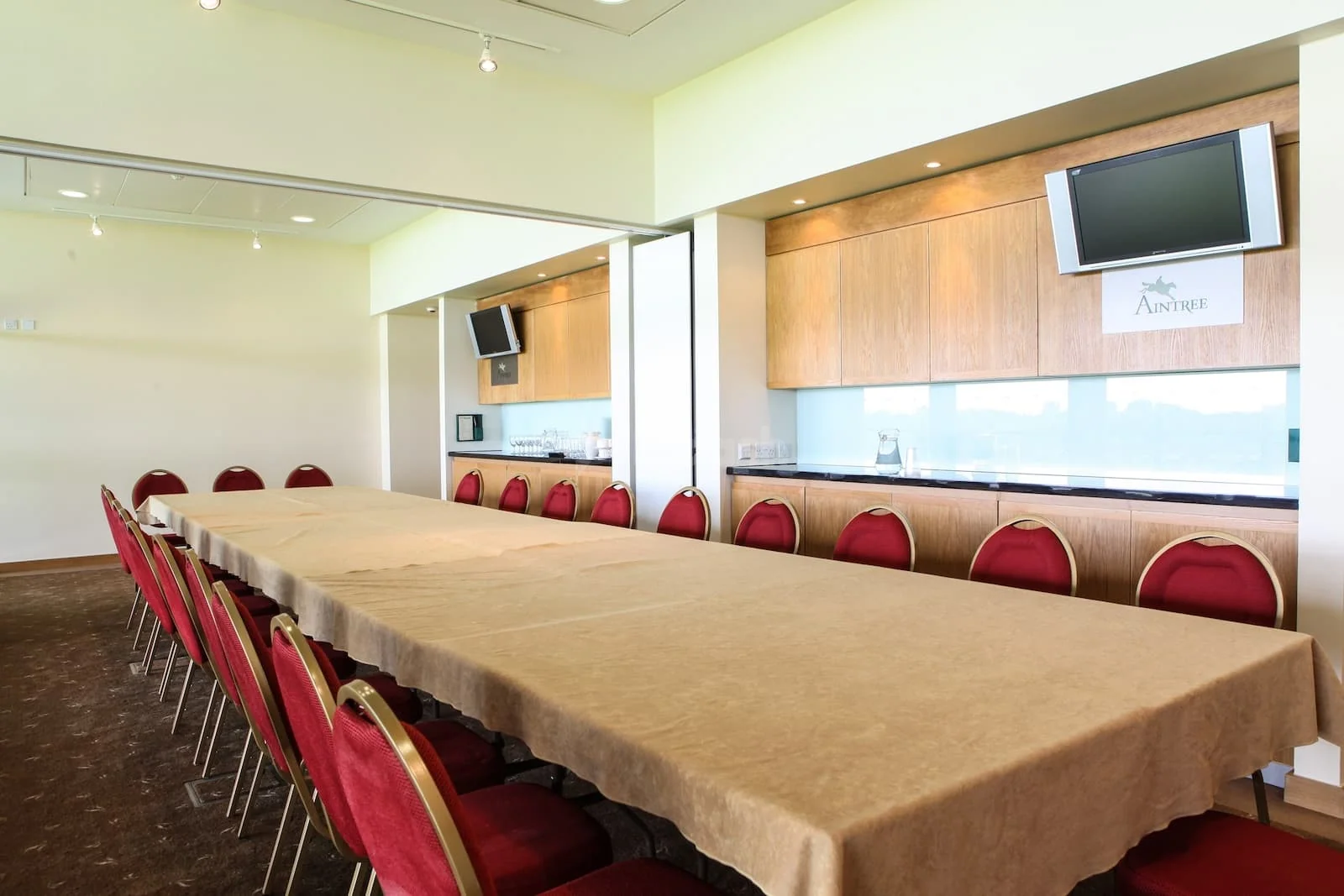 Aintree Racecourse — photo 5